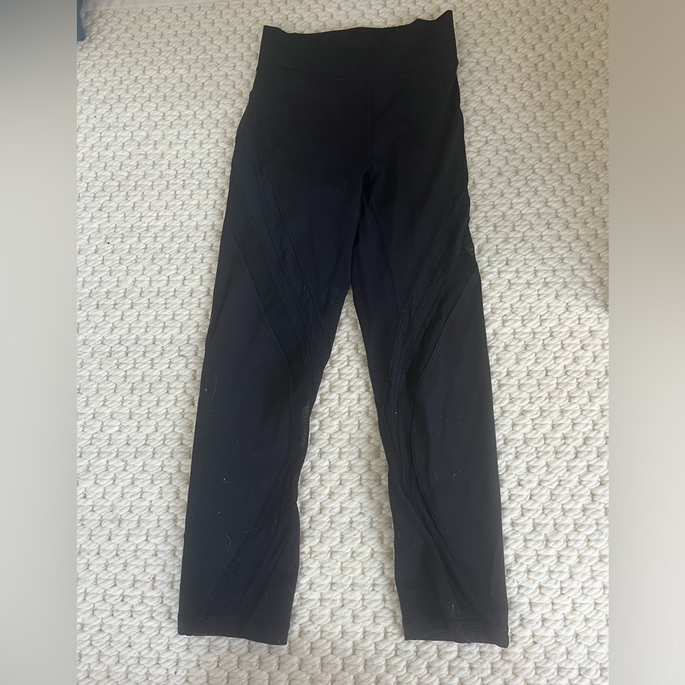 Barry’s Bootcamp - Lululemon leggings size 4